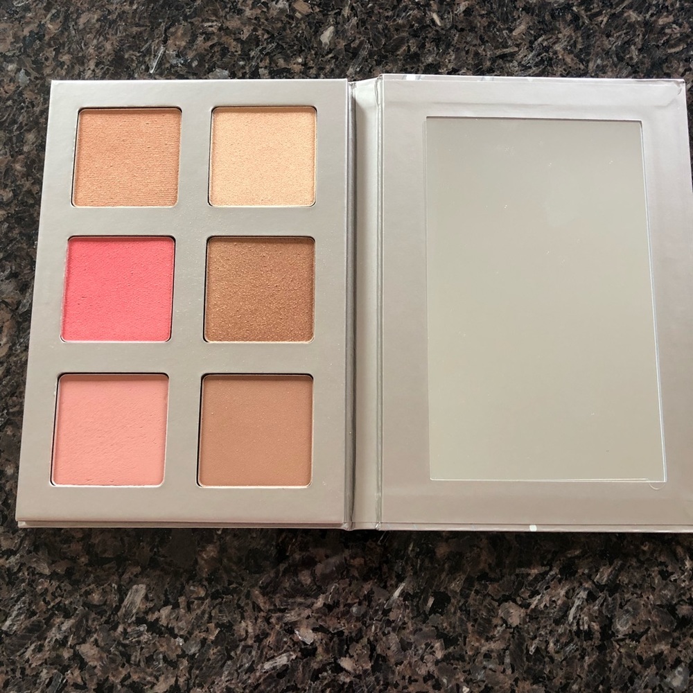 Iconic London Blaze Chaser Face Palette